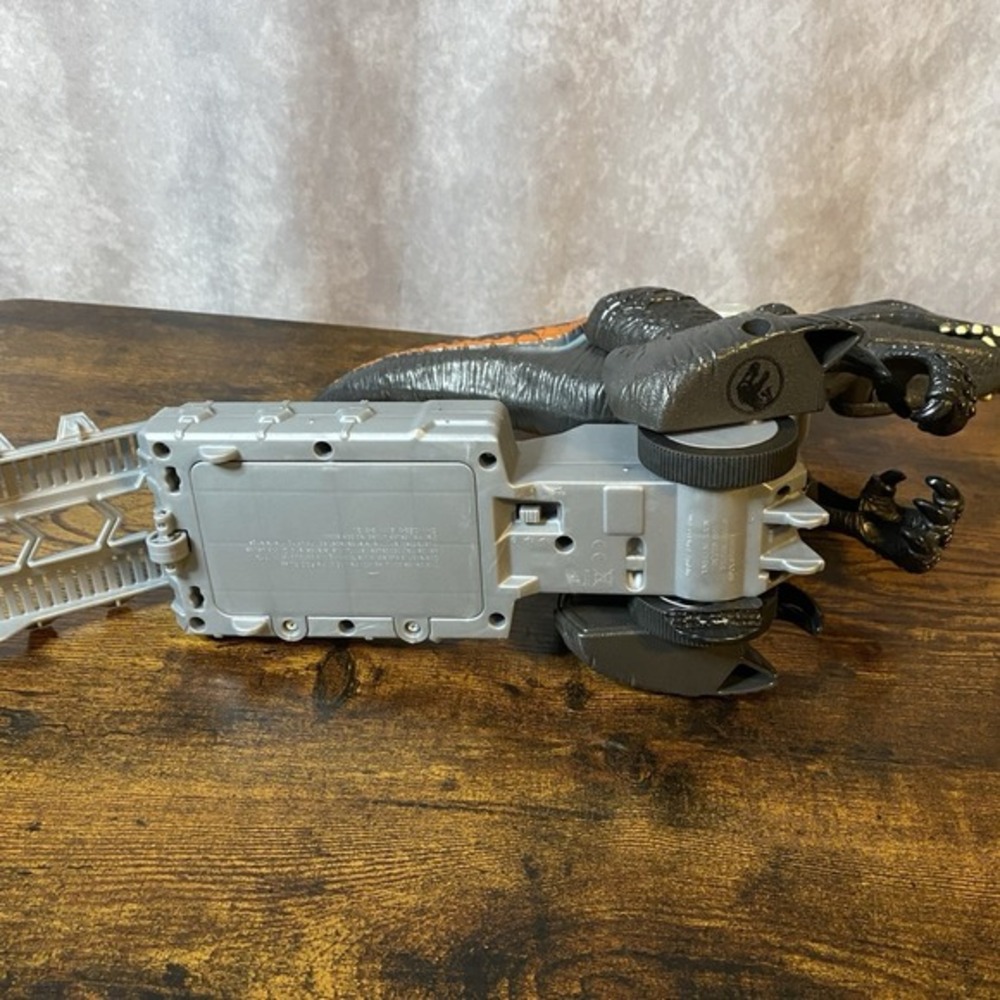Jurassic World Walking Indoraptor Fisher-Price Imaginext Dinosaur - Picture 4 of 5